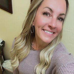 Meet your Posher, Alisha